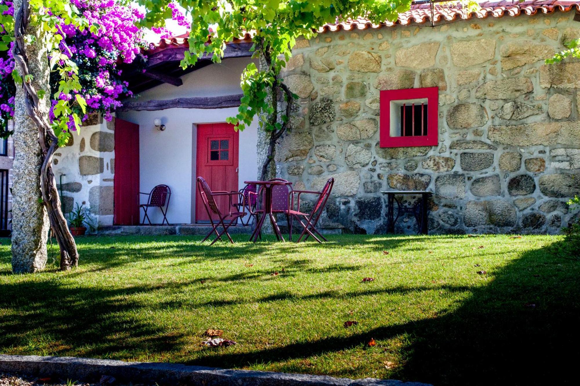 1720 Quinta Da Cancela - Winery & Farmhouse Guimarães Zimmer foto